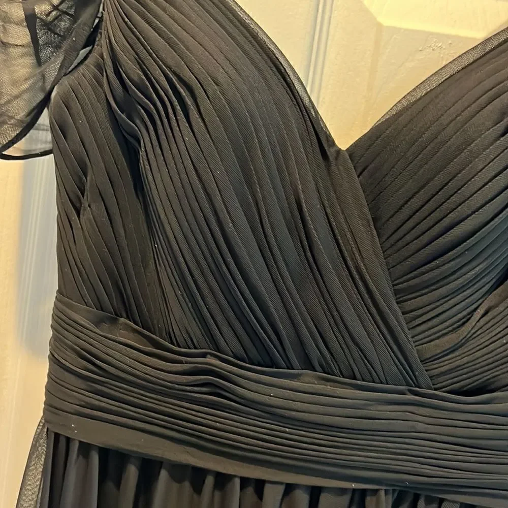 Kleinfeld off shoulder