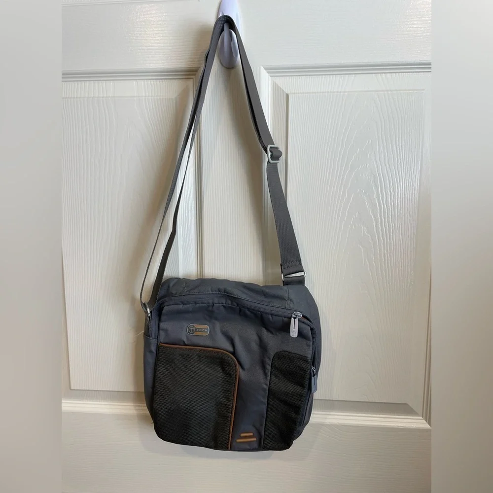 Tumi T-tech Gray Messenger Crossbody Shoulder Bag