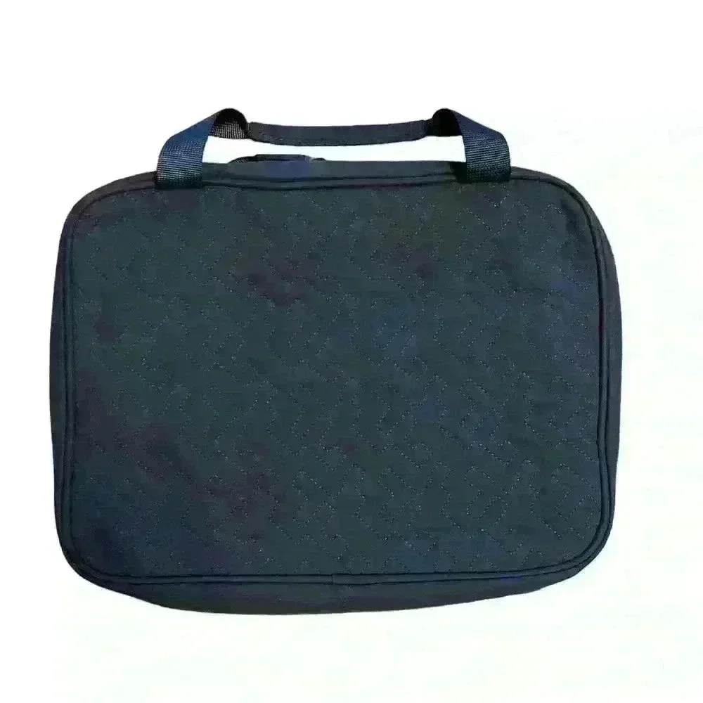 N/A travel toiletry