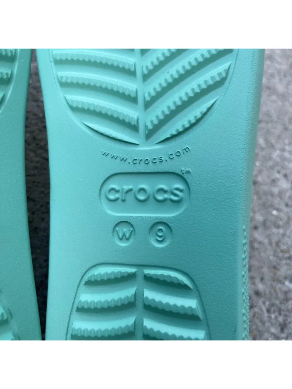 CROCS measurements review travel