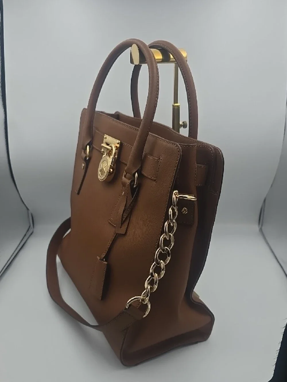 Michael Kors structured carry hardware