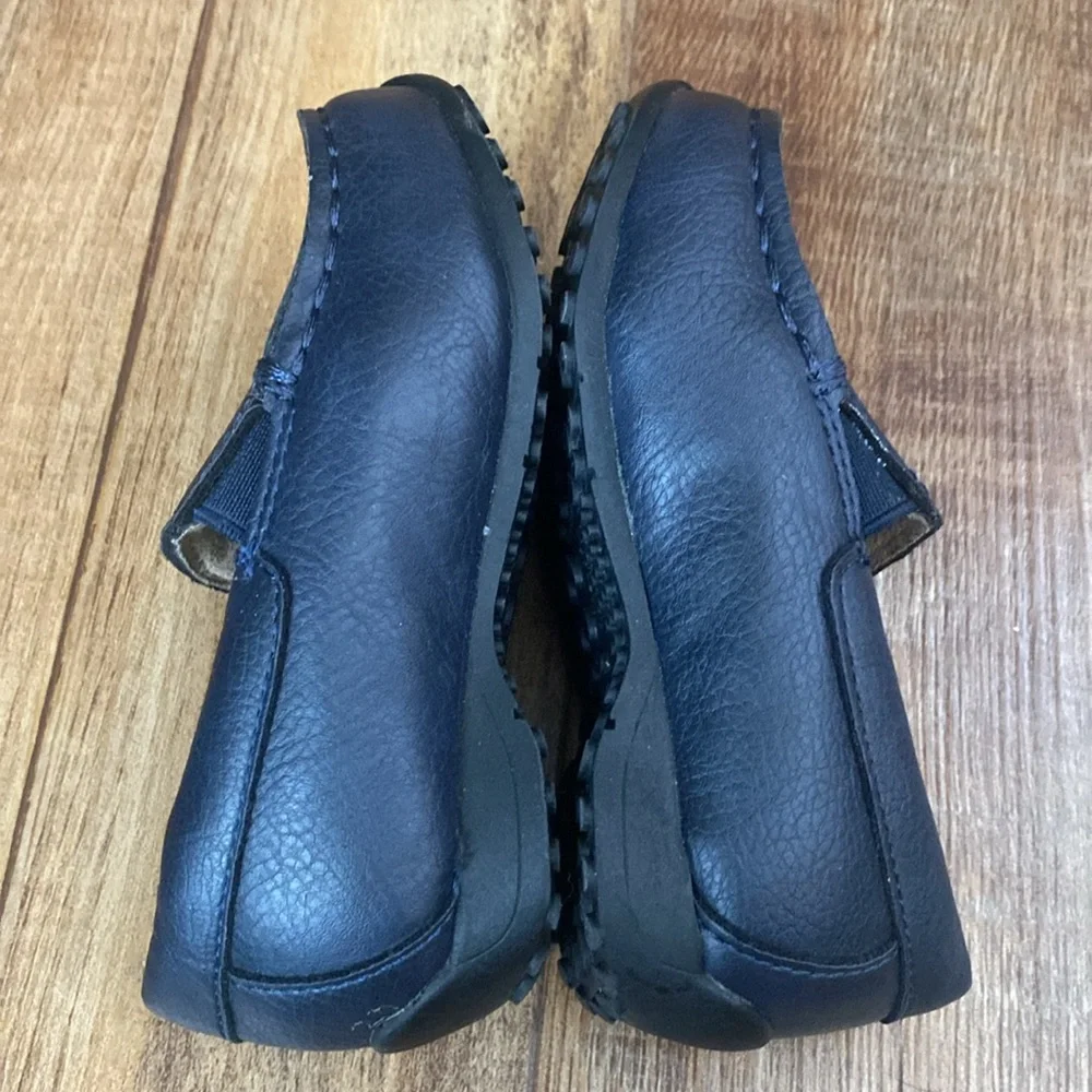 The Children’s place navy blue slip on loafers with non marking sole size 6