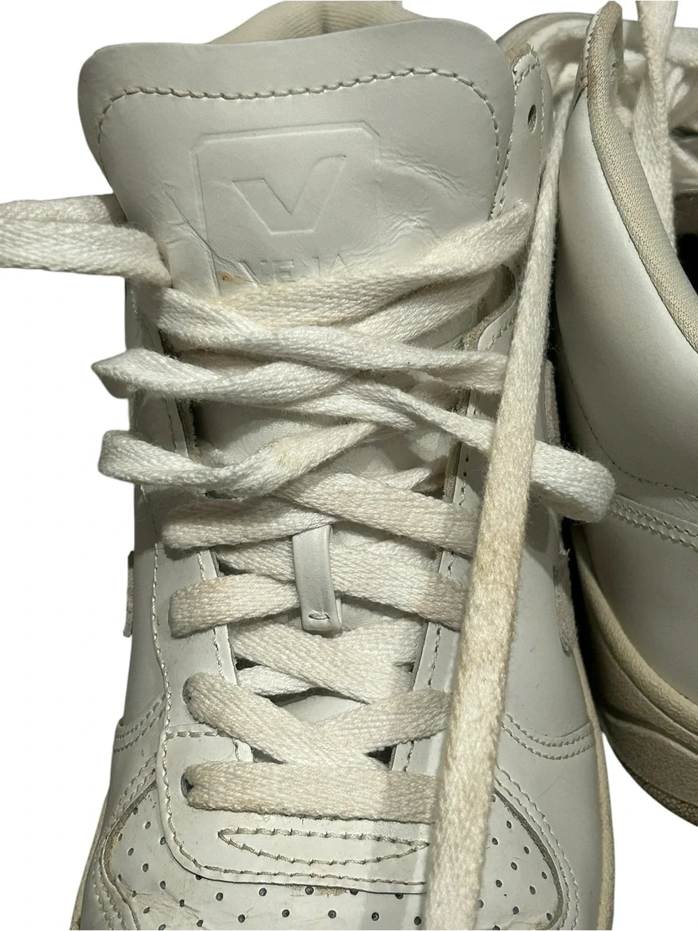 Veja some throughout