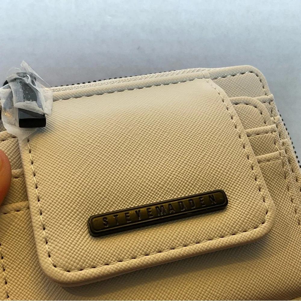 Steve Madden Mini Wallet Card Holder – Zip Coin Purse – NWT