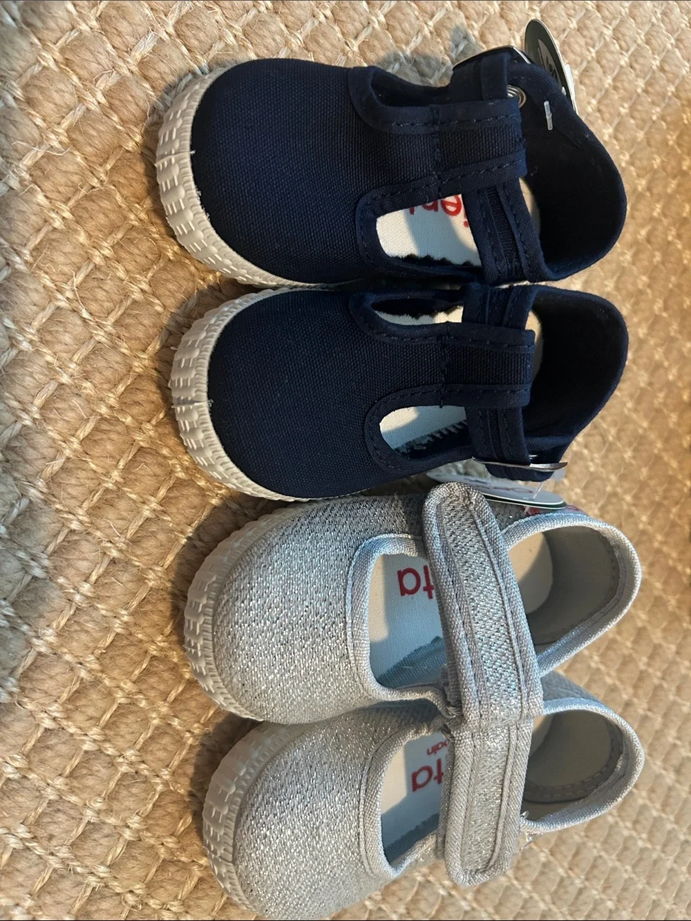 Cienta closet shoe has