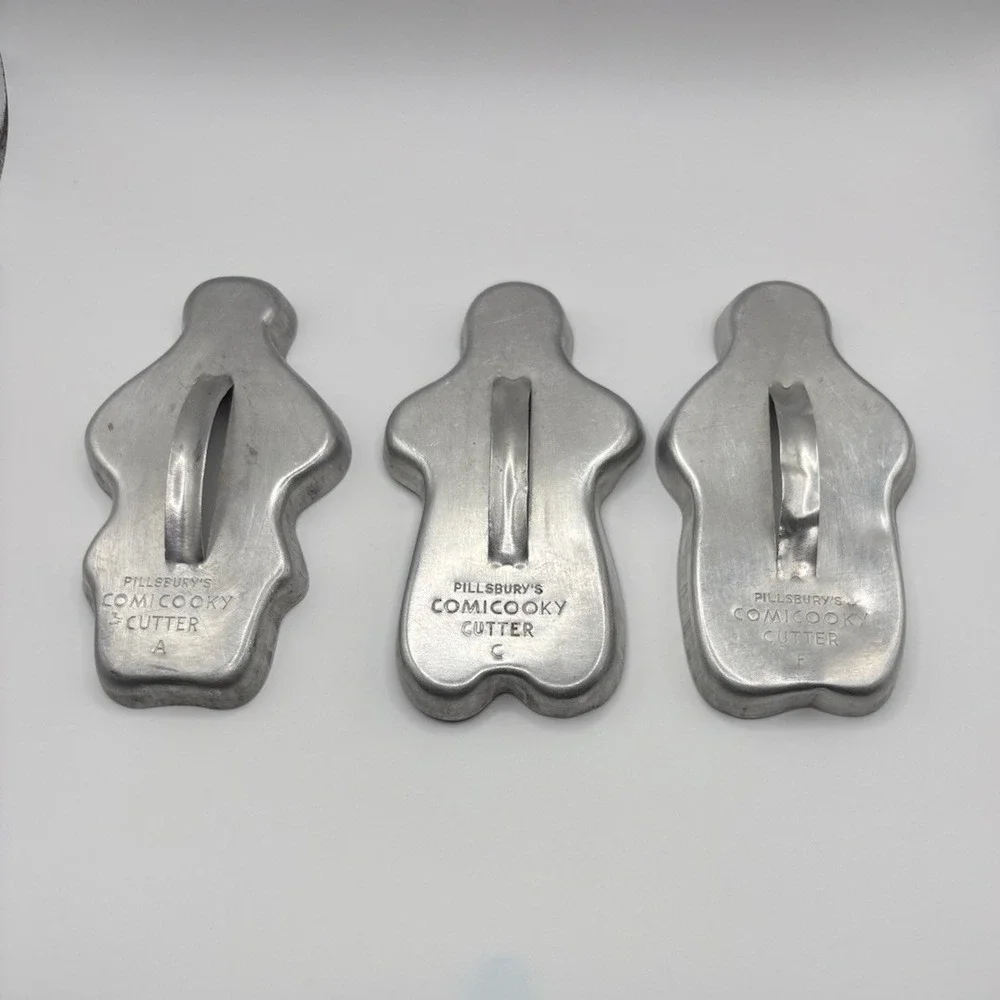 Vintage Pillsbury's Comicooky Metal Gingerbread Man Cookie Cutters Set of 3