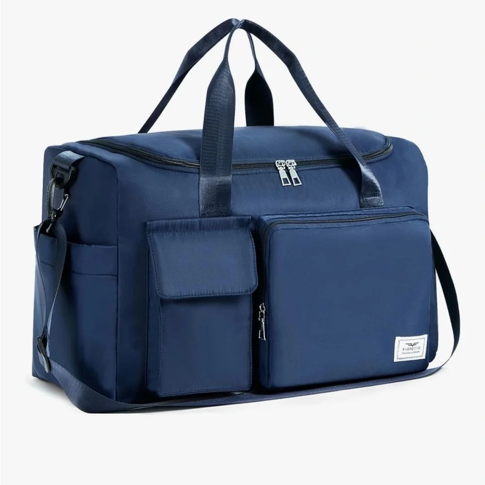 Navy Duffle Bag with multiple pockets