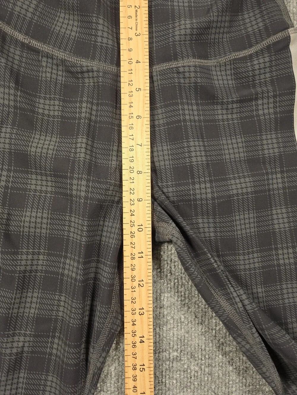 ALO Yoga ​pattern stripes calf