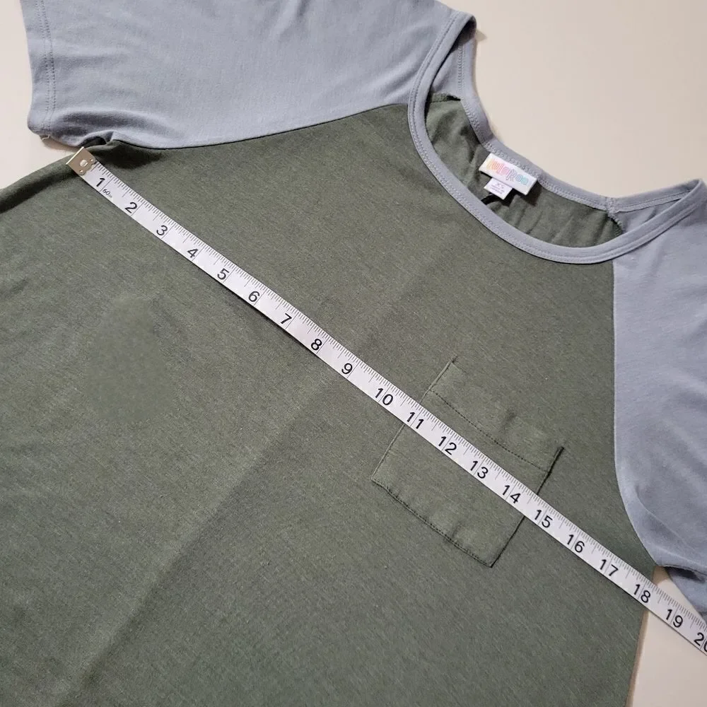 LuLaRoe Carly Green Swing Dress Scoop-neck Short Sleeve Hi-Low Hemline
