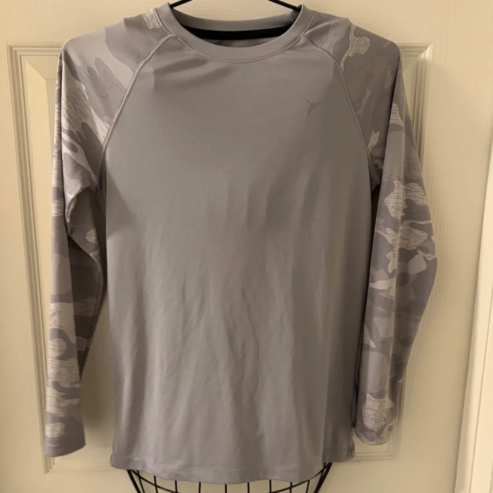 Old‎ Navy Active Kids XL 14-16 Go-Dry Camo Raglan Long Sleeve Shirt Grey Bedrock