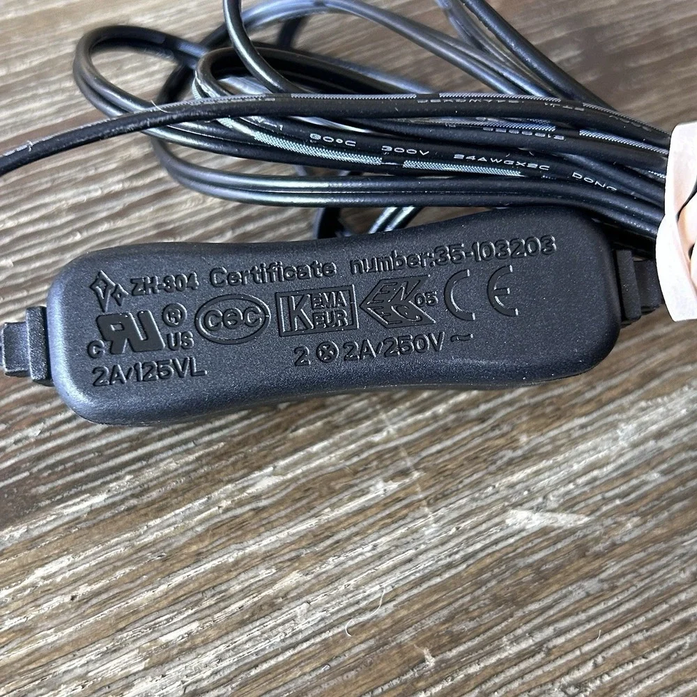 Intertek 5015989‎ AC Adapter Model HS1200500U