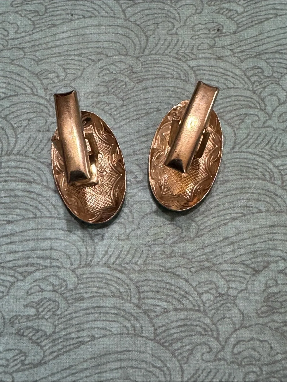 VINTAGE FLEUR DE LIS CUFF LINKS