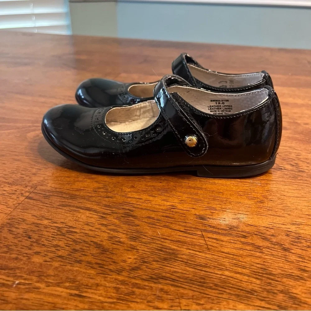 FootMates Emma Mary Jane Shiny Black Dress Shoes size 12 wide insole