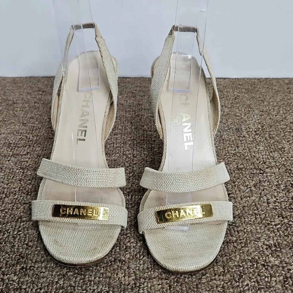 Chanel Beige Fabric Slingback Heels Gold Tone Metal Plate Sz 36 Womens