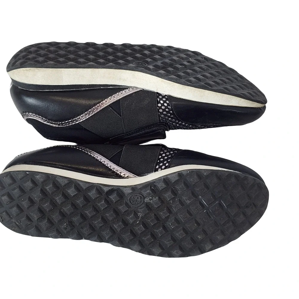 A New Day Womens Black Silver Metallic Perforated Fashion Sneakers Size 8.5
