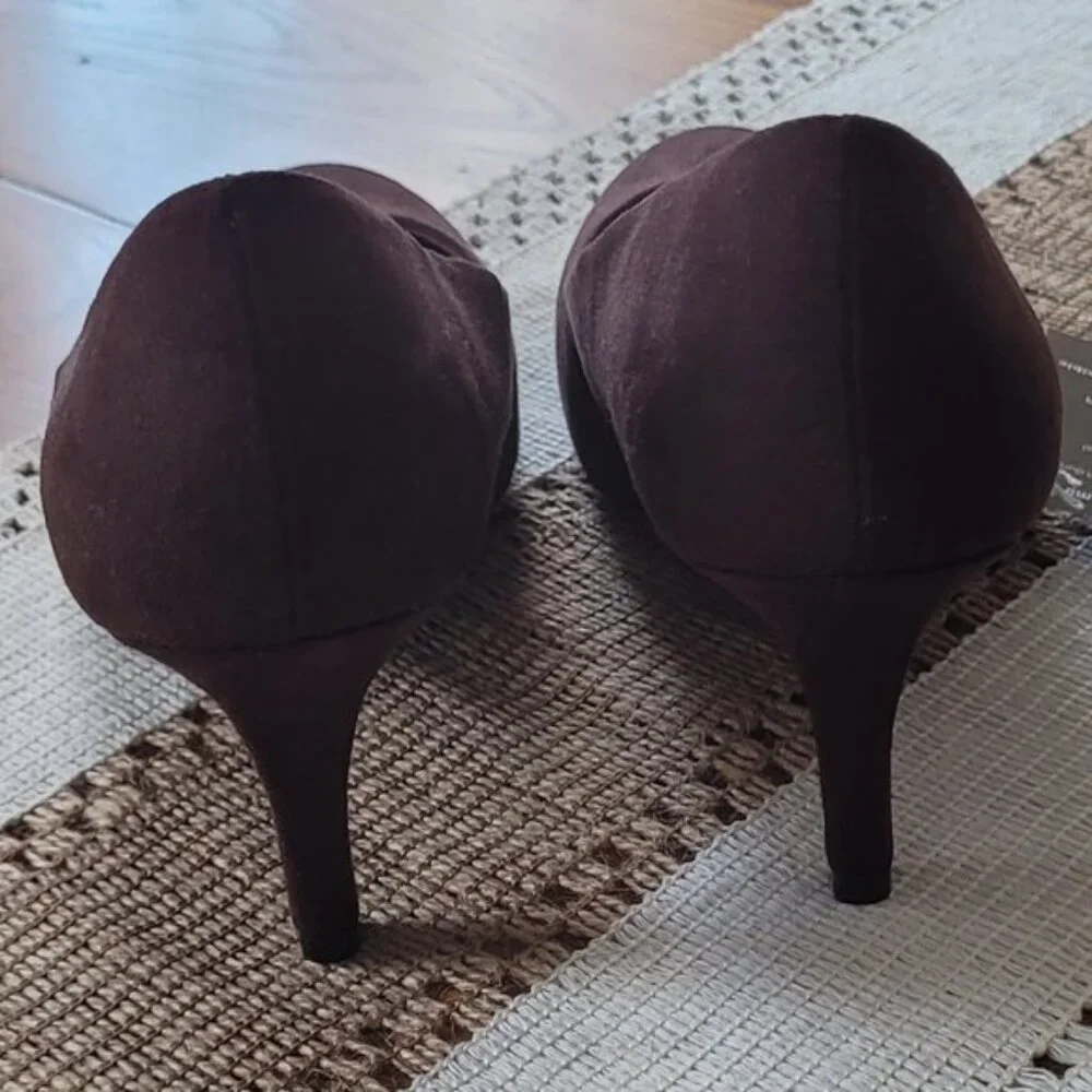 Suede Pumps NWT