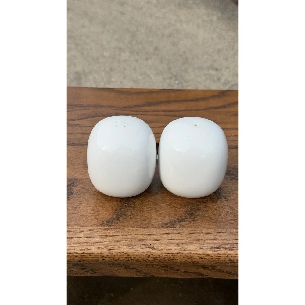 Rosenthal Germany White Porcelain Salt &‎ Pepper Shakers Set