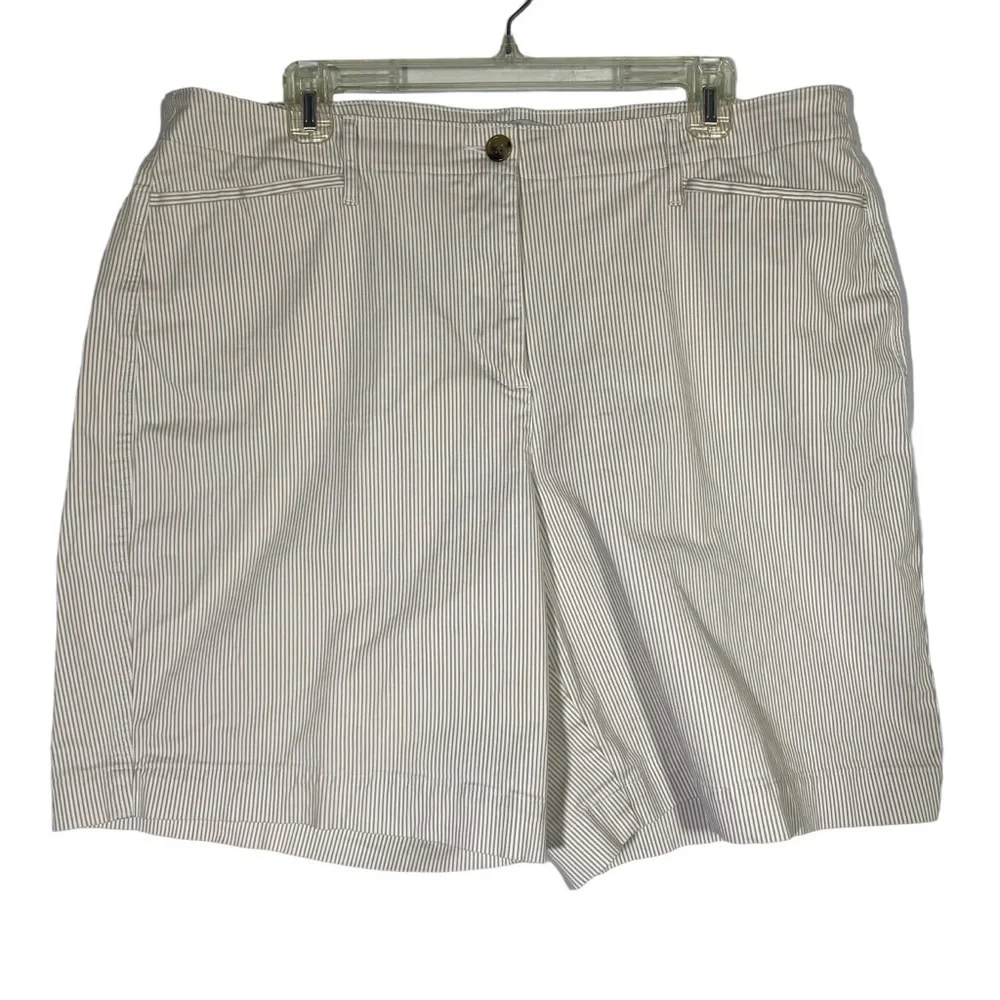 Kim Rogers Women's Plus size 18 tan cream stripe pattern 4 pocket shorts