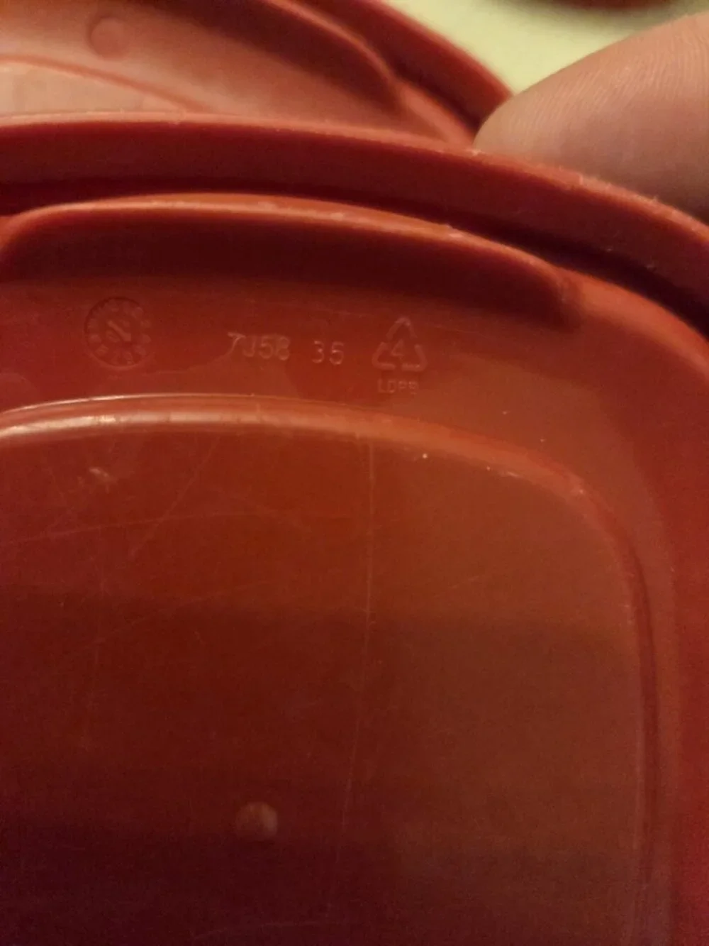 Rubbermaid replacement lids