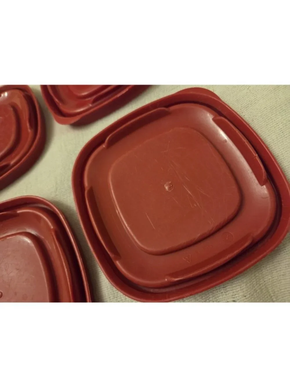 Rubbermaid replacement lids