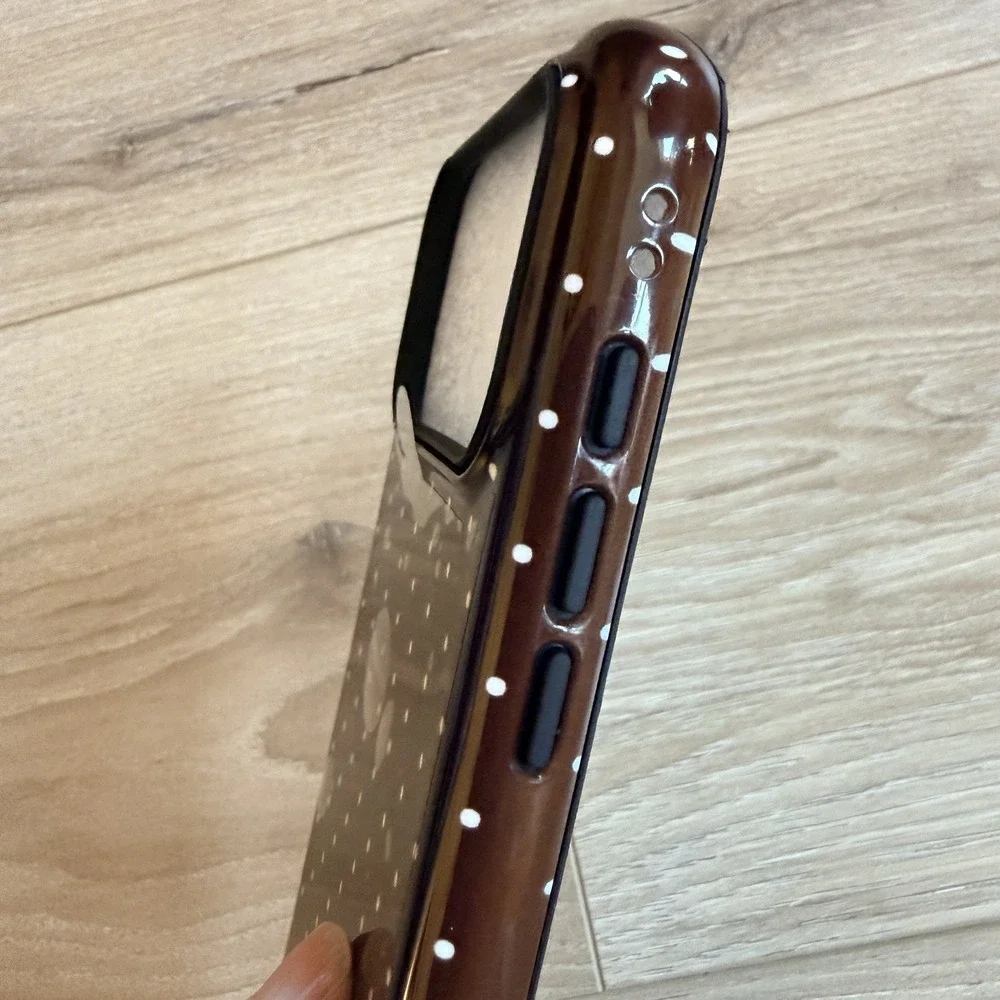 The Unbranded Brand iphone brown