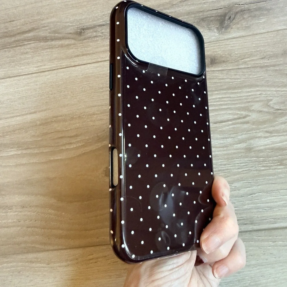 The Unbranded Brand iphone brown