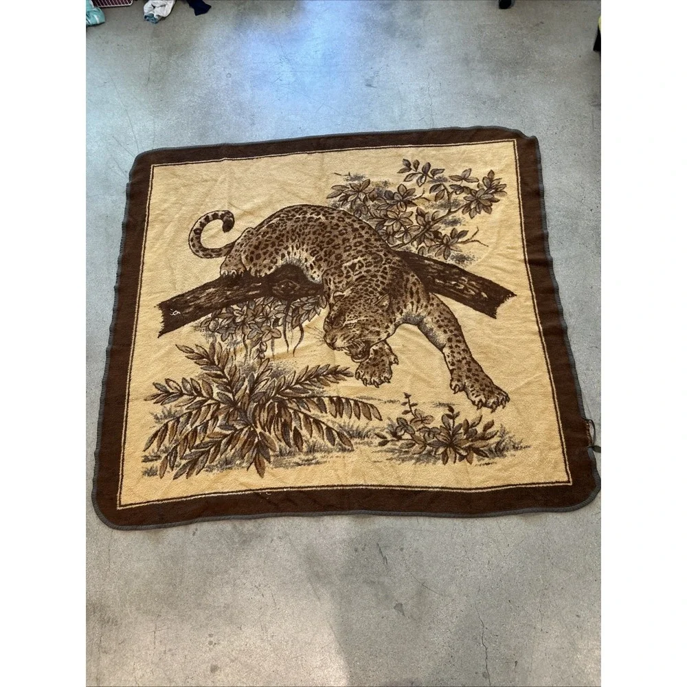 VTG San Marcos 2-Tone Brown Sz77x69 Reversible Blanket Heavyweight BigCat 1970's