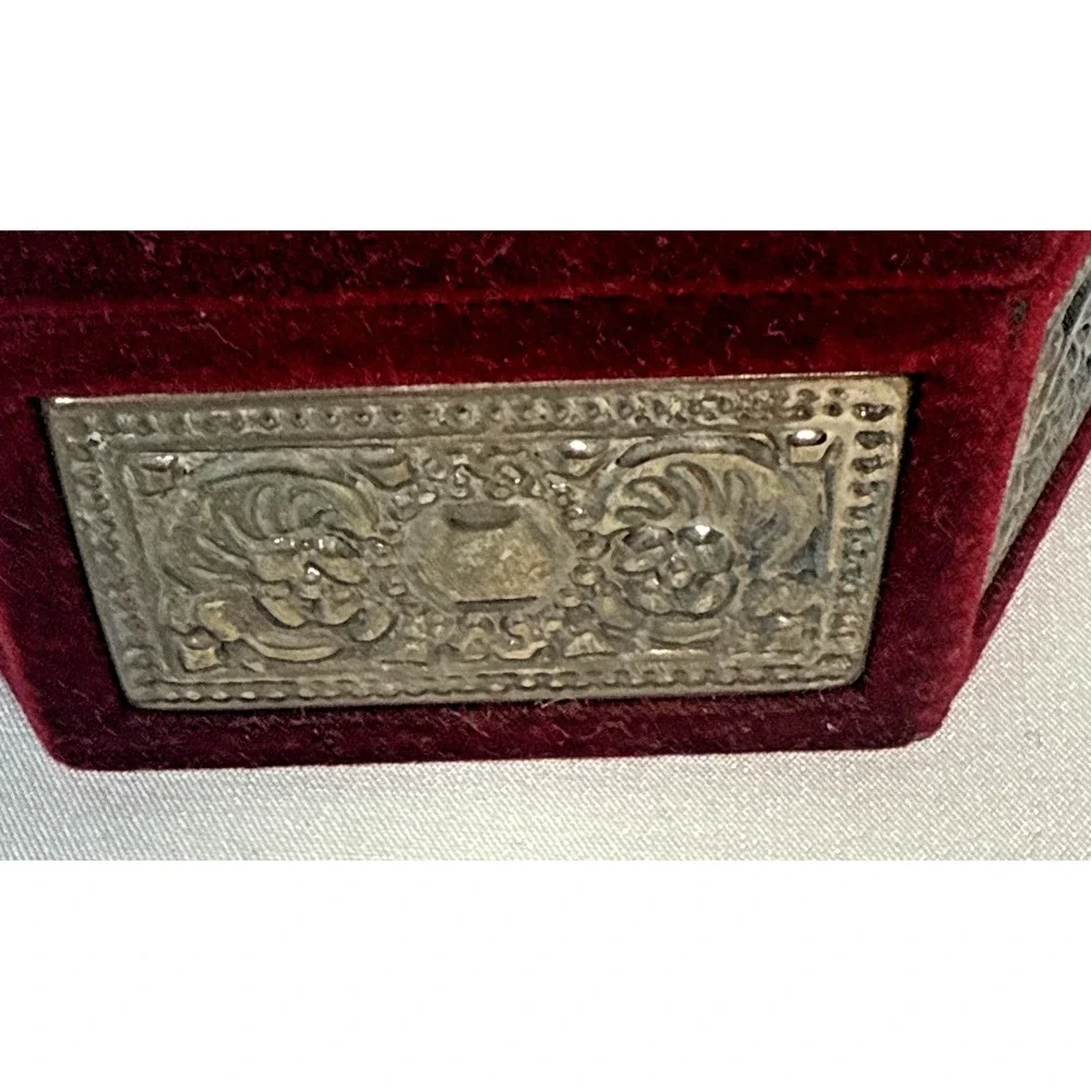 The Unbranded Brand vintage red