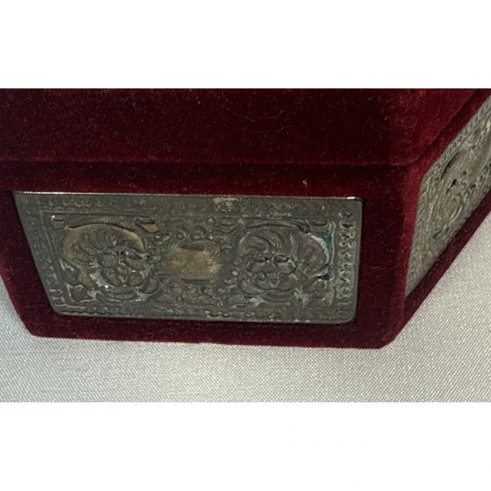 The Unbranded Brand vintage red