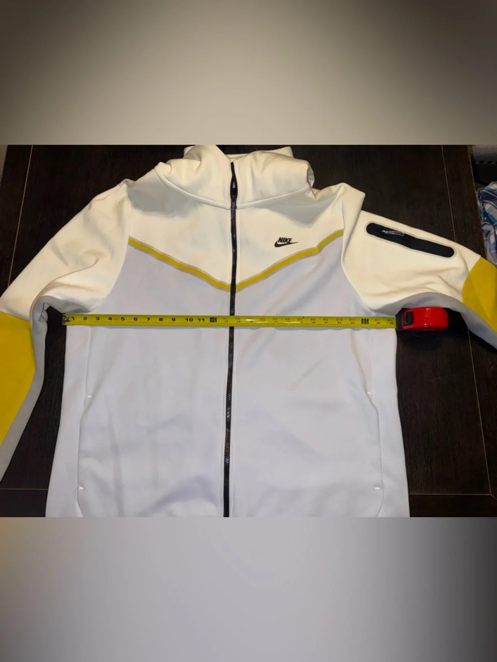 Nike lightweight hooded