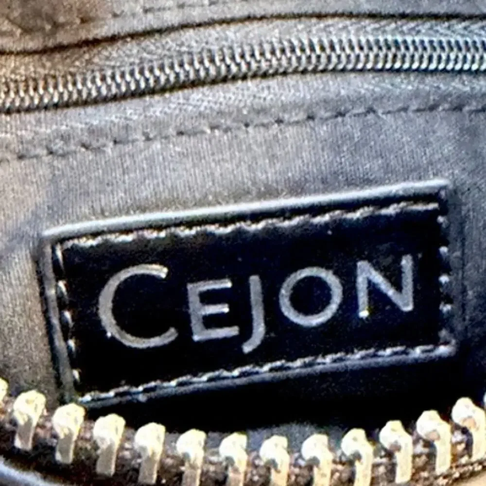 Cejon beautiful black