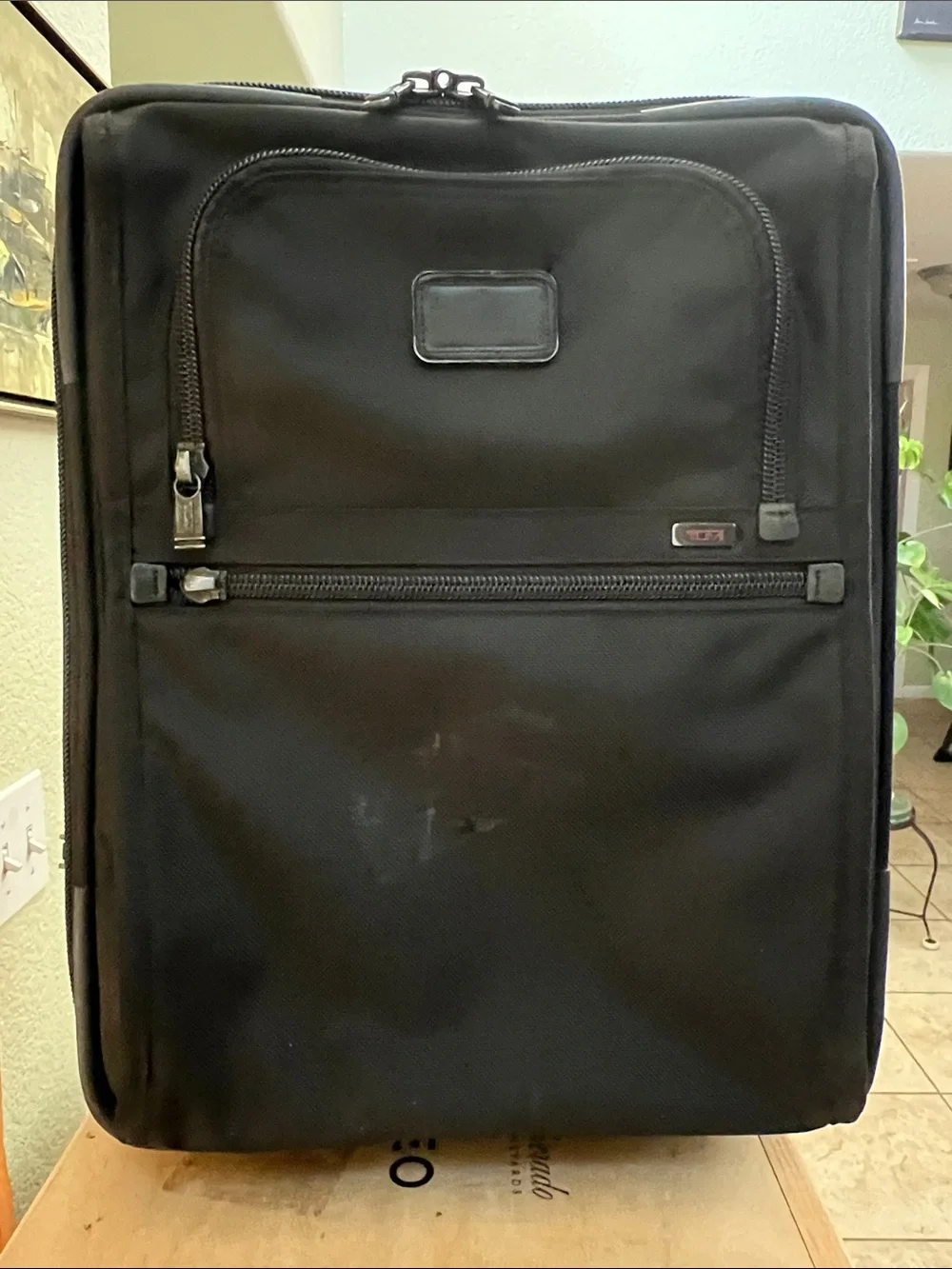 Tumi Black Softside Rollaboard Suitcase, see photos for more details. Pre owned