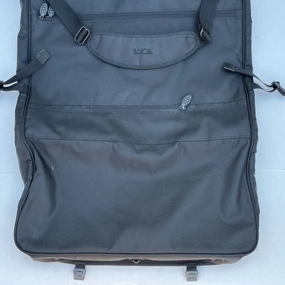 Tumi tri fold