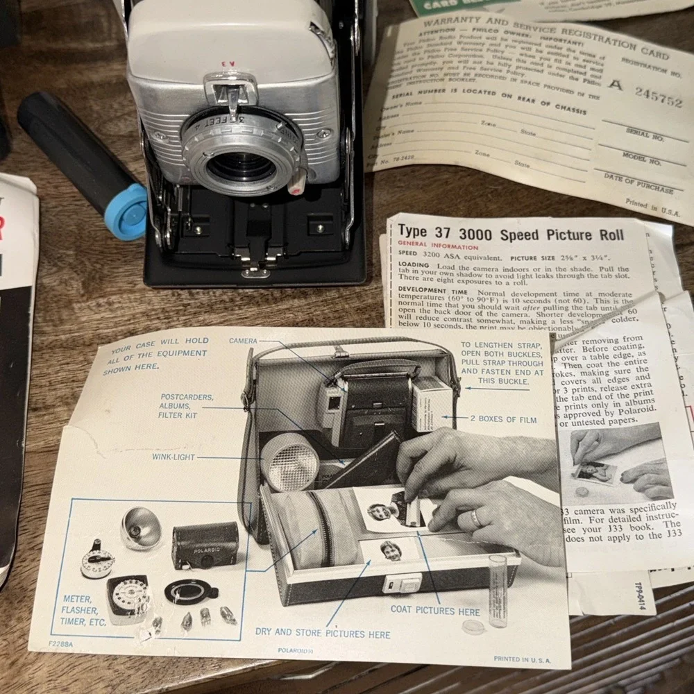 Polaroid excellent comes