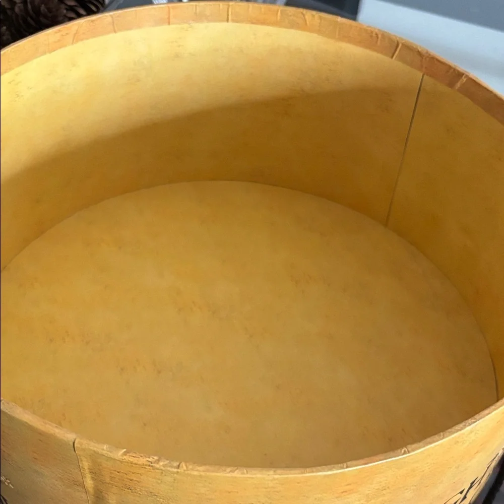 Source Unknown round hat