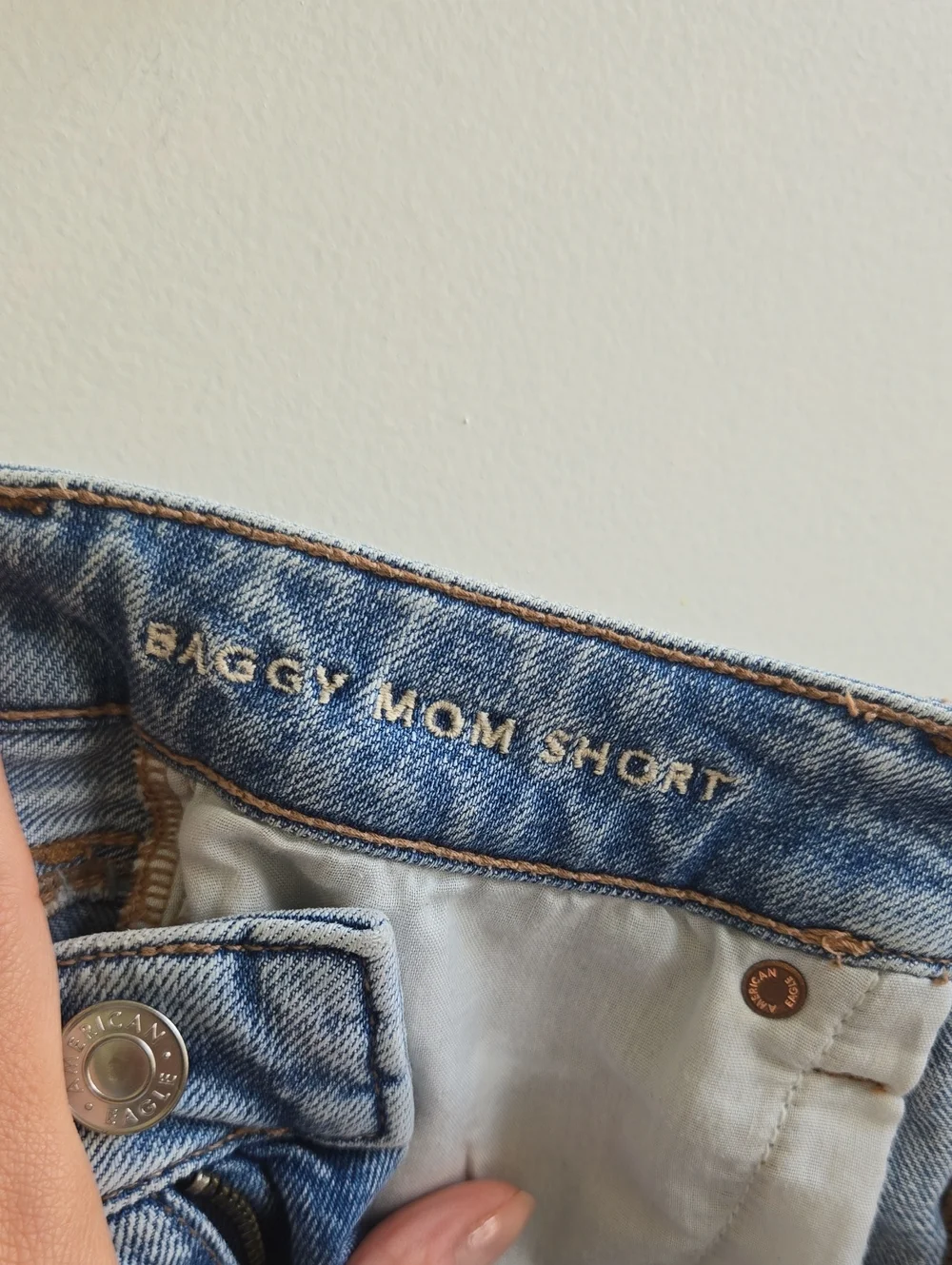 American Eagle Outfitters questions leave