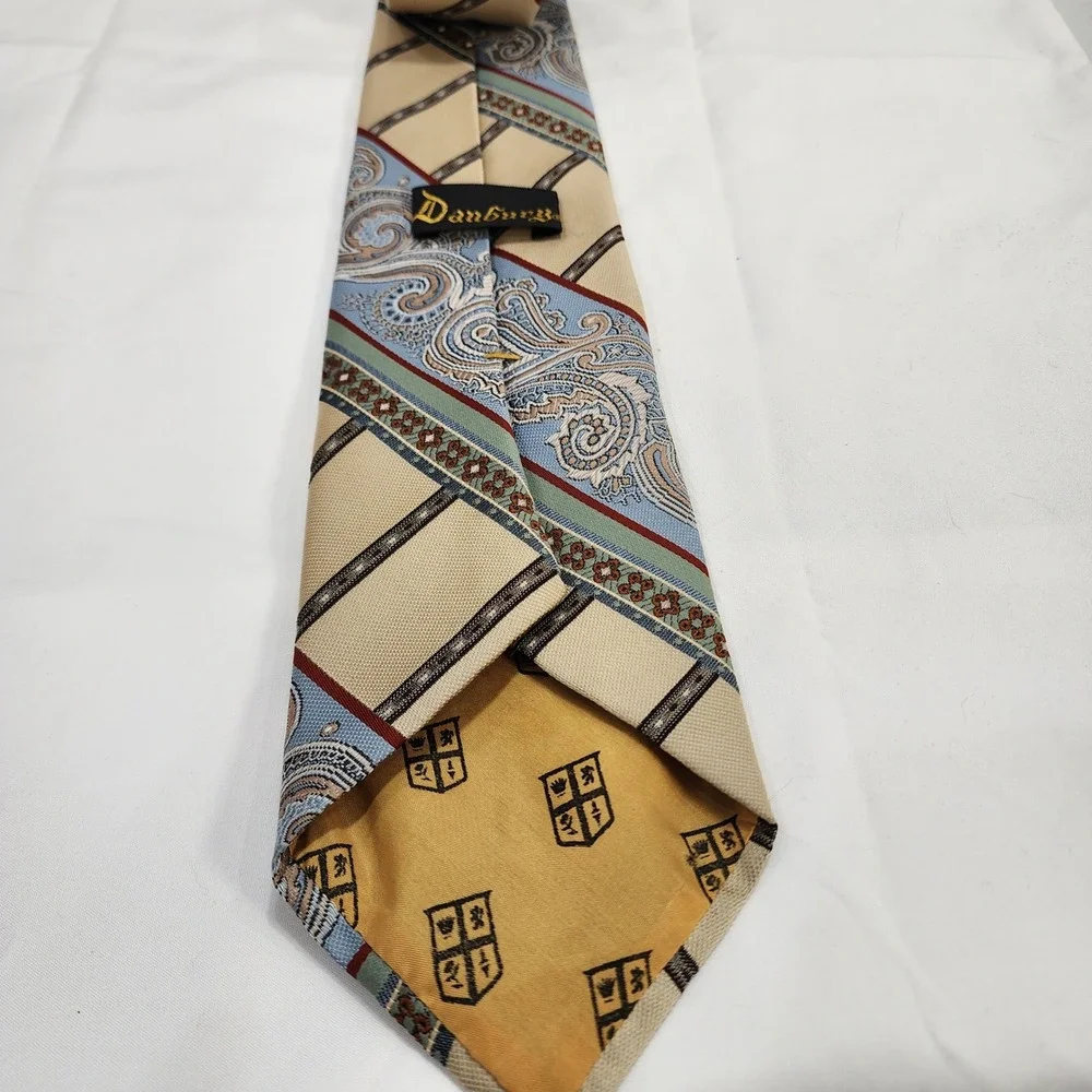 Danbury vintage necktie