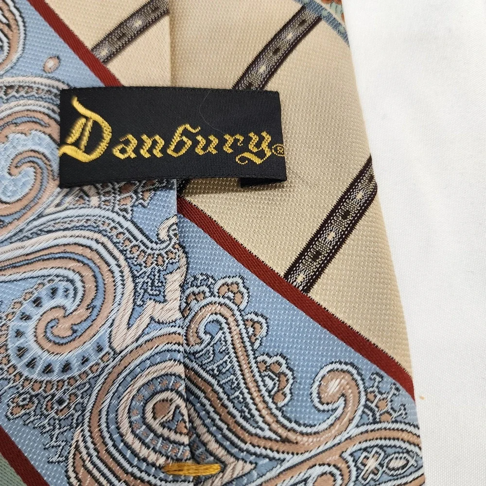 Danbury vintage necktie