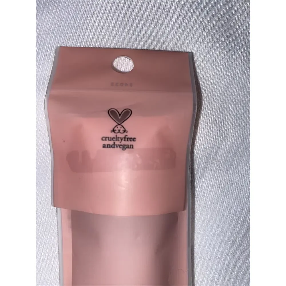 e.l.f. Flawless Face Brush Cruelty Free and Vegan for Women - 1 Pc Brush