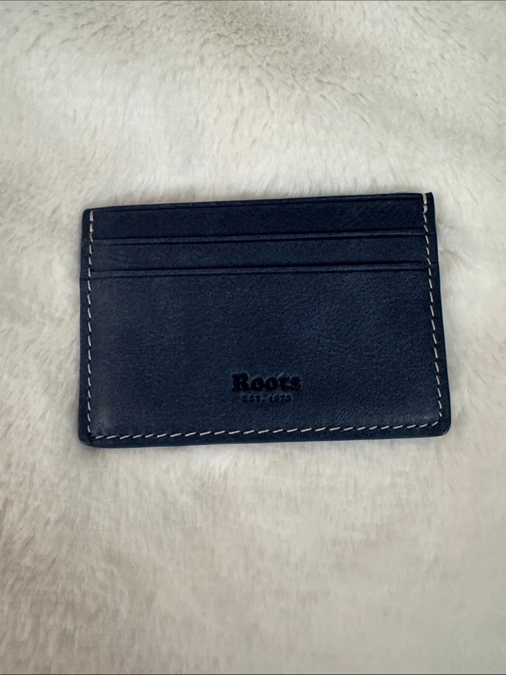 Roots card holder
