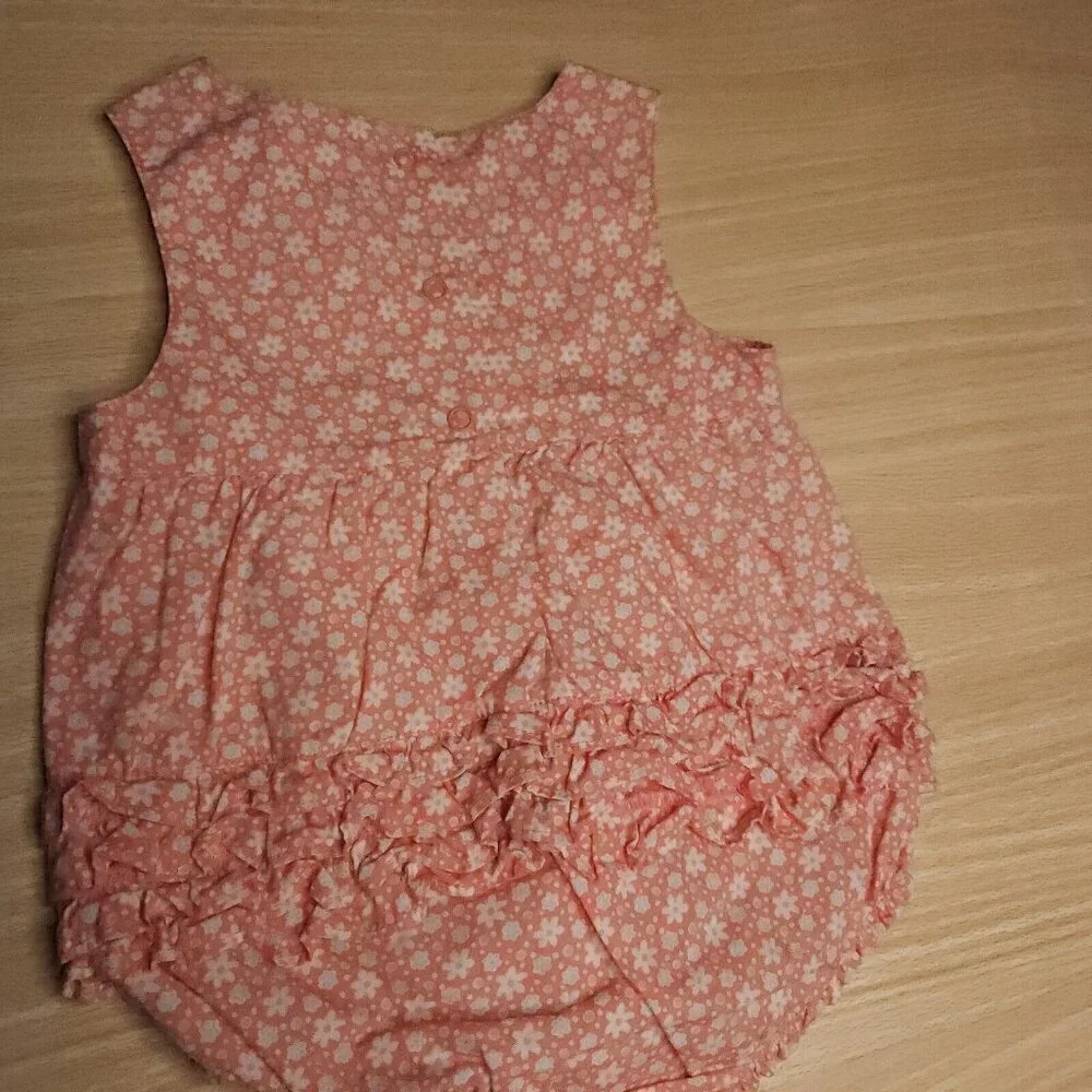 Gymboree infant girl’s
