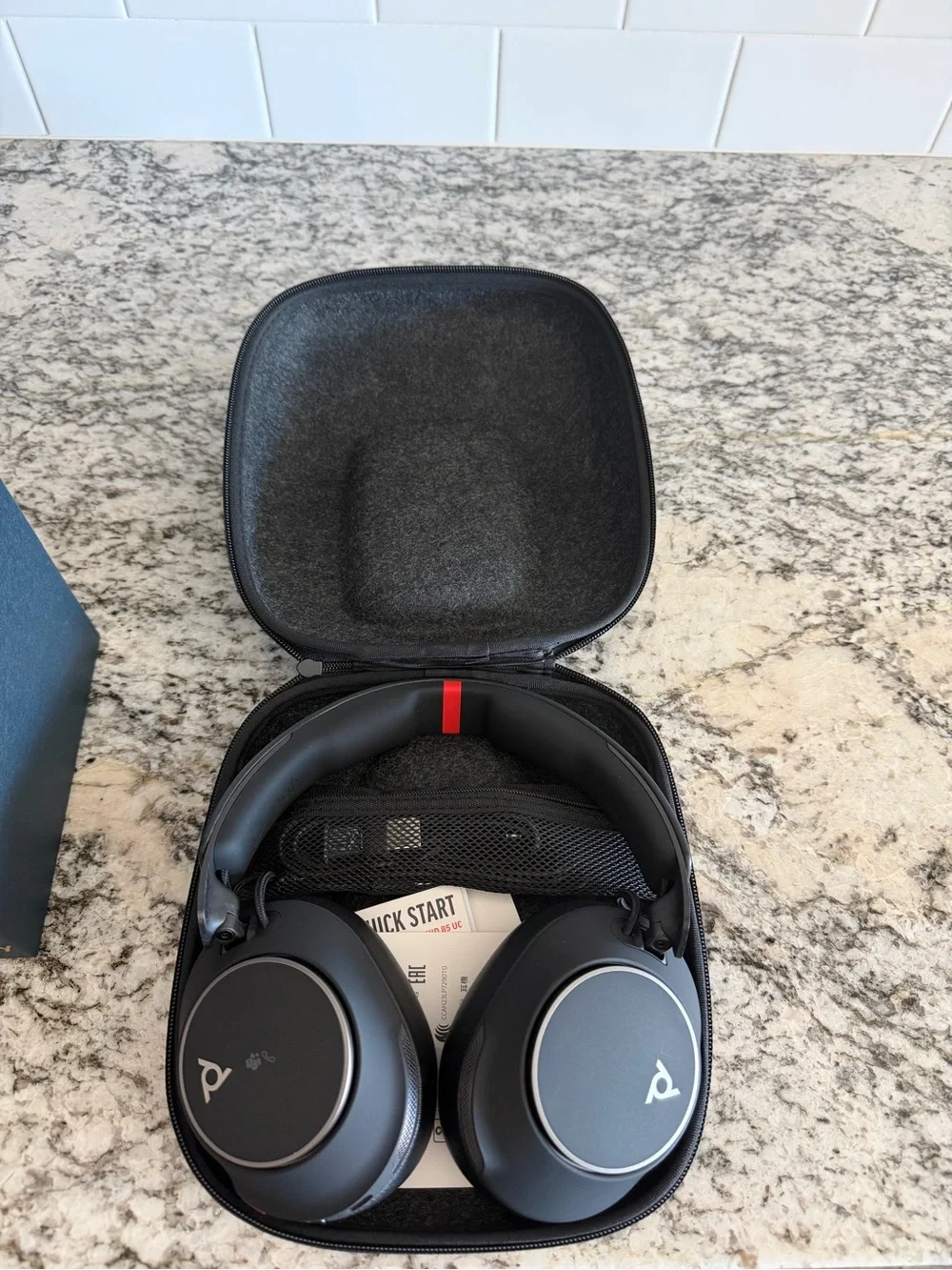 NWT Poly Voyager Surround 85 UC