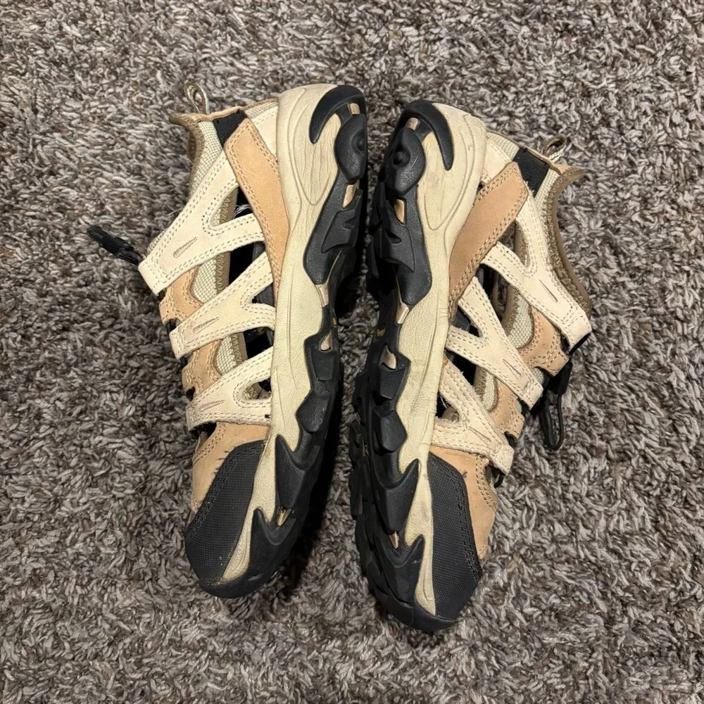 Cabelas size 8m