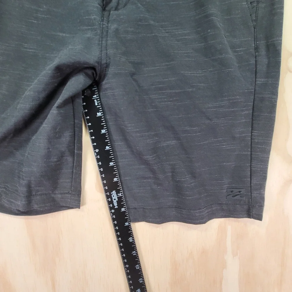 Billabong Crossfire Submersibles Hybrid Shorts Mens 29 Charcoal Gray Quick Dry