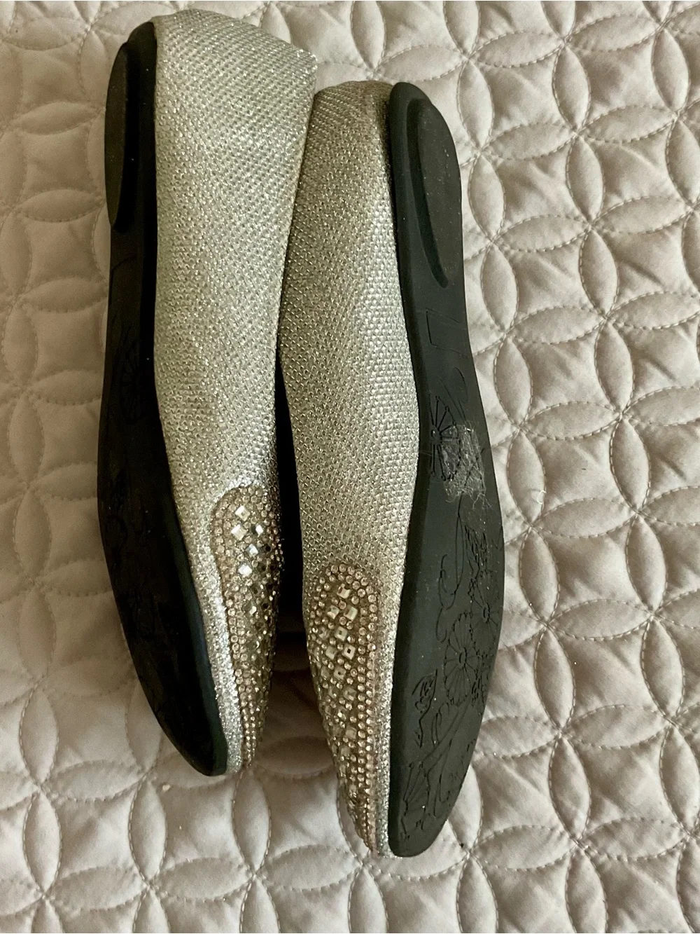 Lucita silver sequin