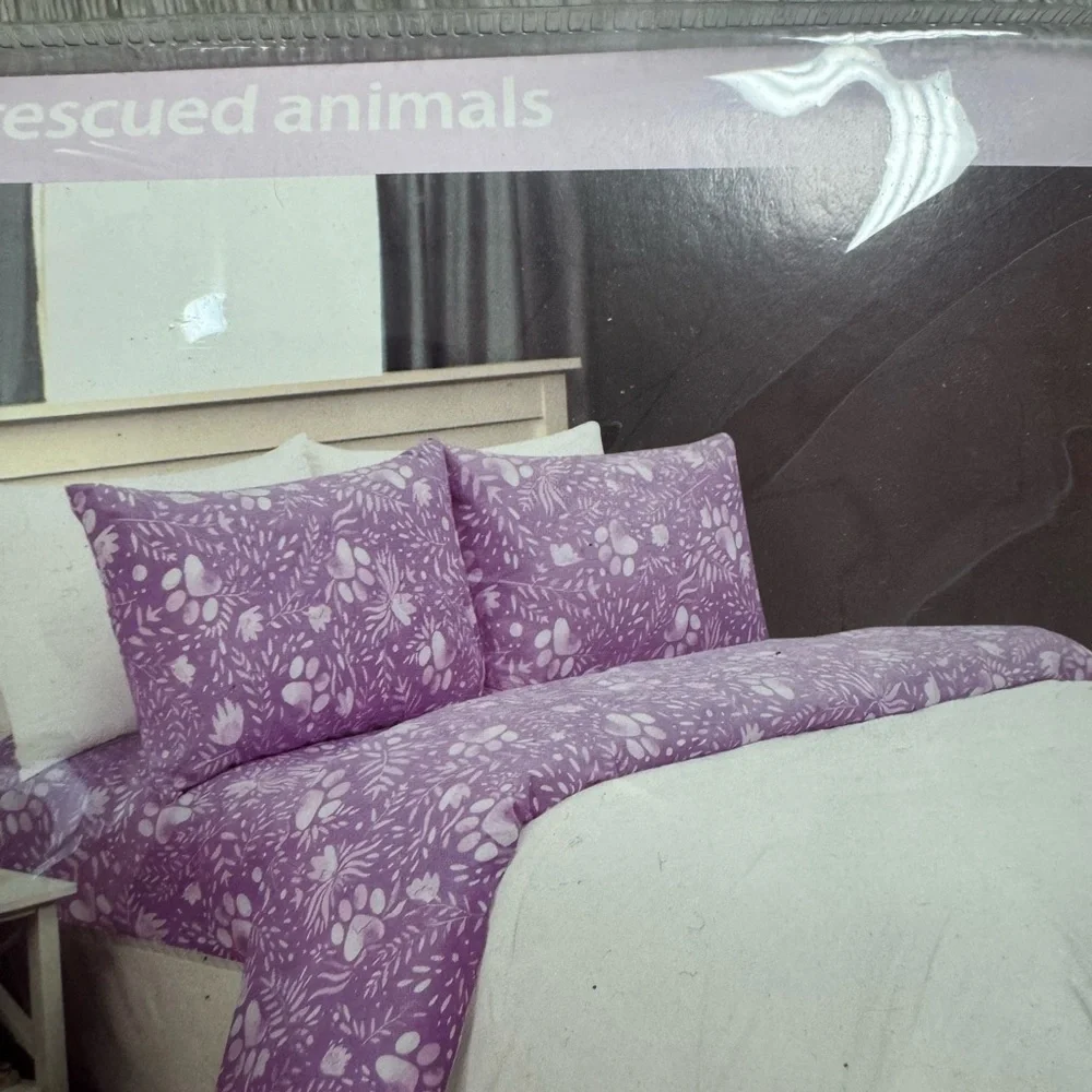 Microfiber paw print sheets