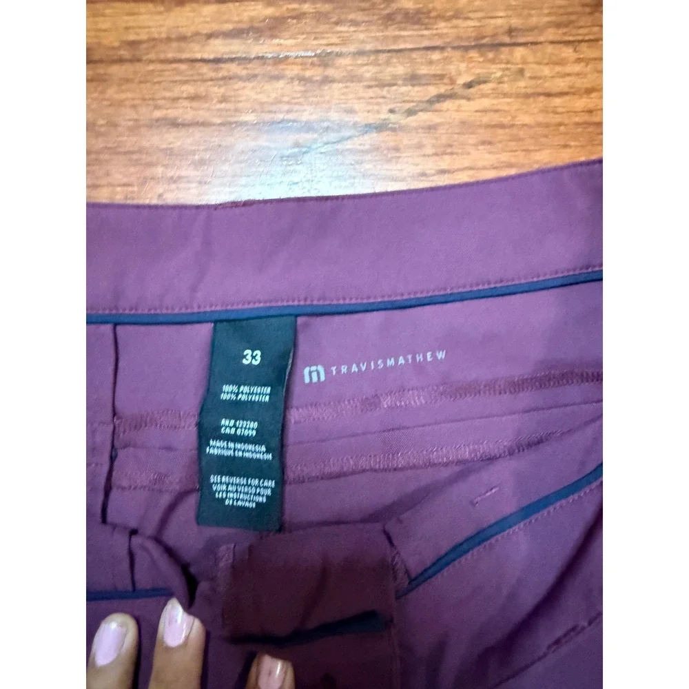 TravisMathew Mens burgandy Performance Golf Shorts Size 33  Activewear