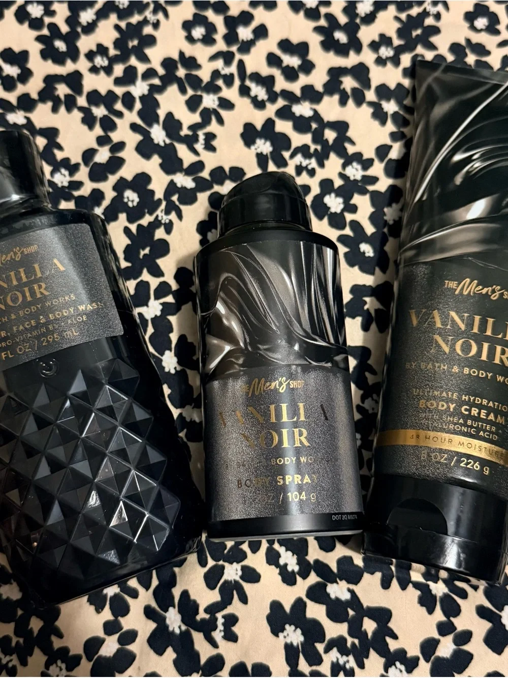 Bath & Body Works Vanilla Noir Black & Gold Body Care Trio