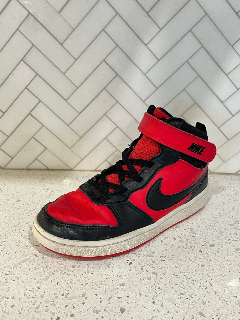 Nike Court Borough Mid 2 Sneaker Youth Size 1Y