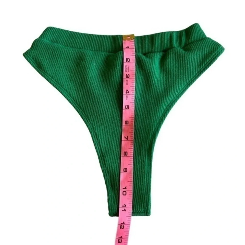 N/A ribbed green